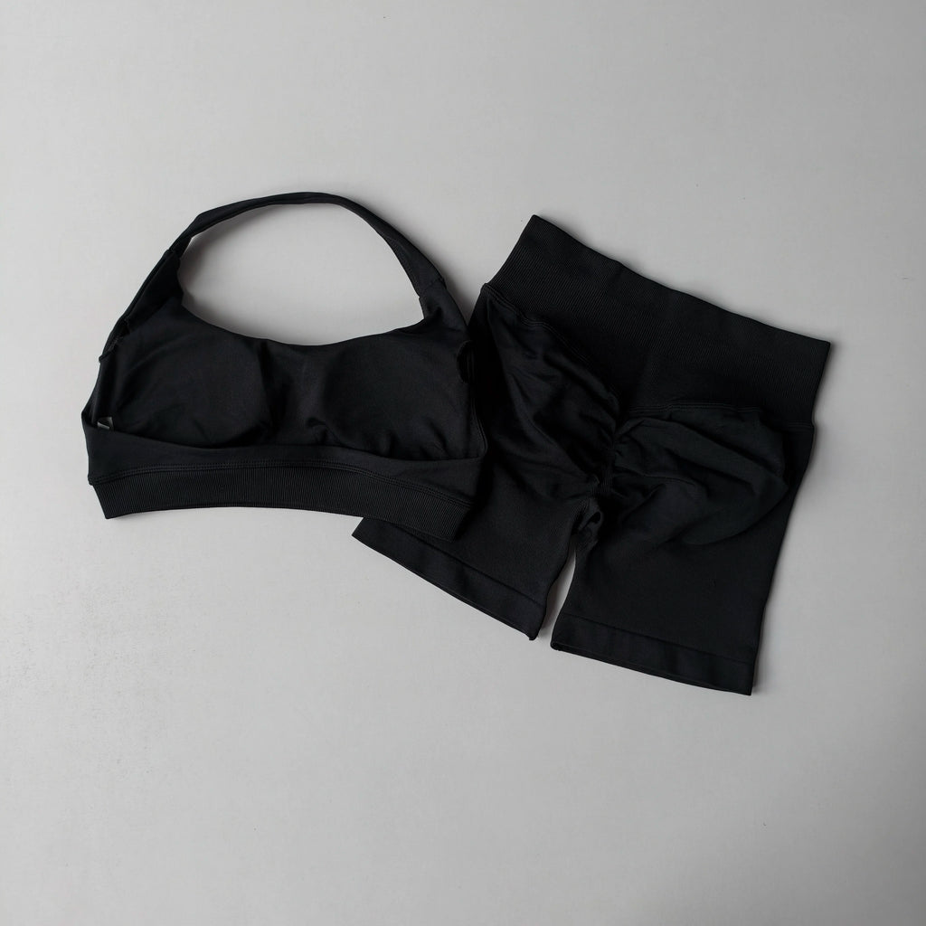 Brassière + short legging moulant – ensemble fitness / sport