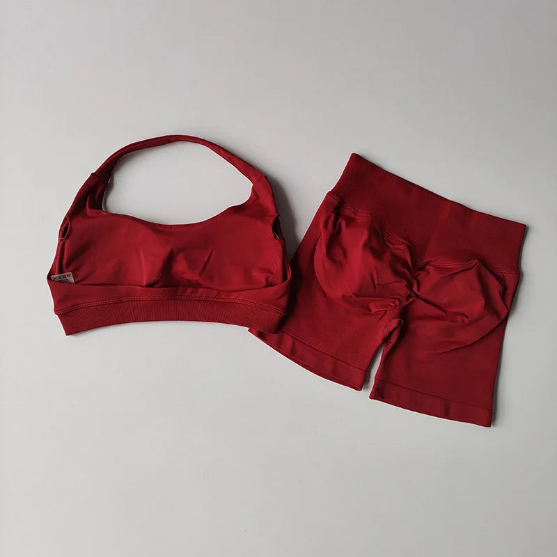 Brassière + short legging moulant – ensemble fitness / sport